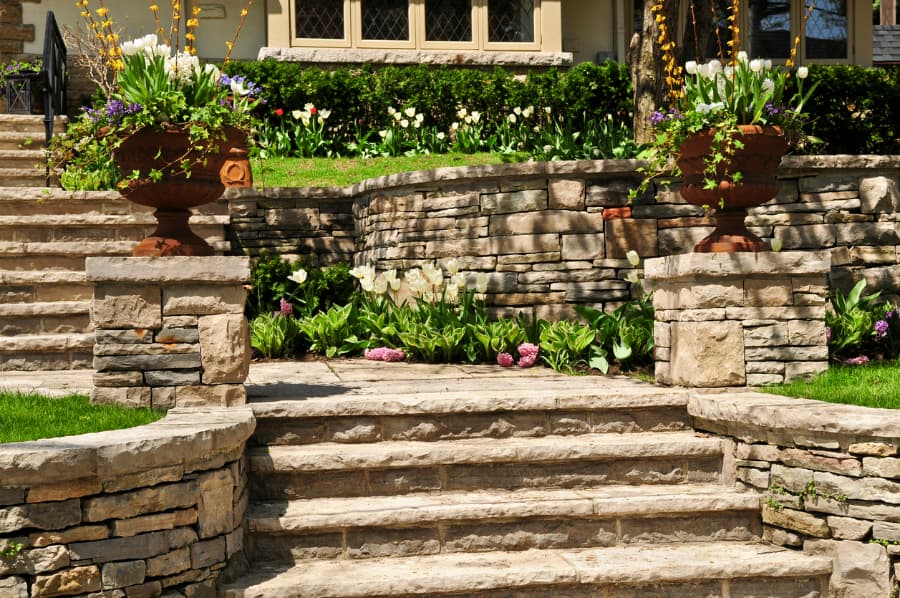 How A Retaining Wall Can Transform Your Outdoor Space